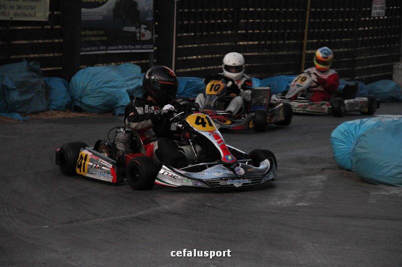 111120 sport2 406_tn.jpg
